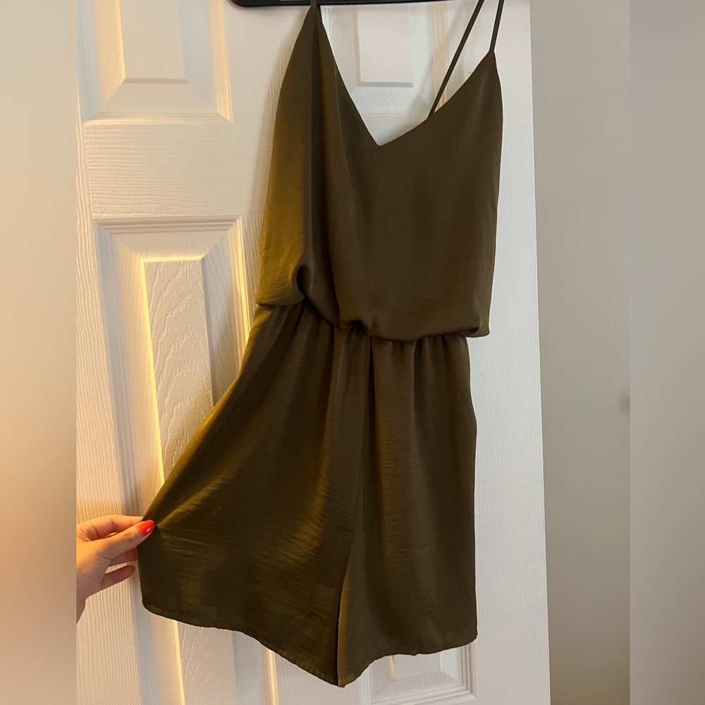 Backless romper